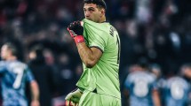 Imagen de Un jugador argentino está cerca de ser compañero de Dibu Martínez en Aston Villa