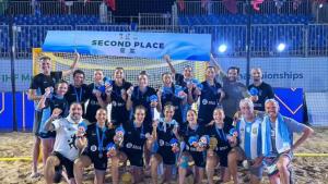 Con Bonomi como goleadora, las Kamikazes fueron subcampeonas mundiales de Beach Handball