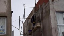 Imagen de Un albañil de Viedma cayó desde el segundo piso y pasó 20 días internado: la Justicia ordenó su indemnización