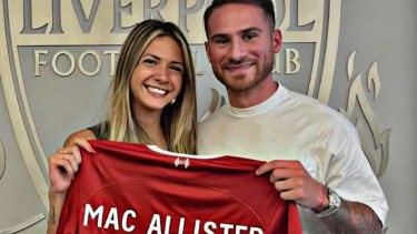 Alexis Mac Allister habría engañado a su novia, Ailén Cova.-