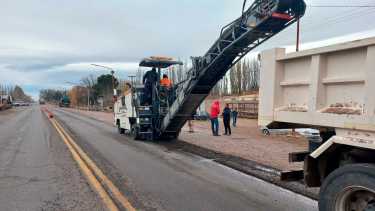 Los trabajos de fresado comenzaron este martes en la zona que conecta Allen con Roca.