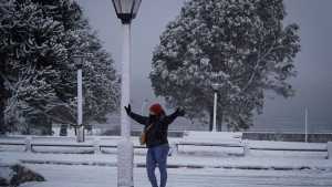 ¡Ni el temporal de nieve los detuvo!: cuál fue el impacto del finde largo en el turismo en Neuquén y Río Negro