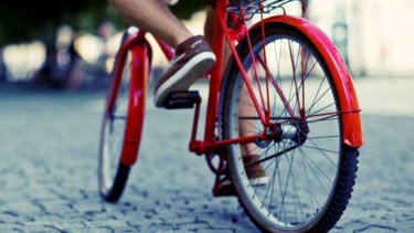 La justicia provincial definió cuándo tienen prioridad los ciclistas en las esquinas. 