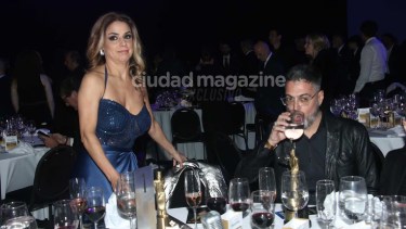Marina Calabró y Rolando Barbano pasaron un incómodo momento en los Martín Fierro de Radio. Foto: Ciudad Magazine.-