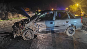 Manejaba alcoholizado y chocó contra un camión, cerca del puente de Centenario &#8211; Cinco Saltos