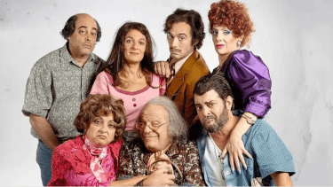 El elenco actual de la obra teatral Esperando la carroza.