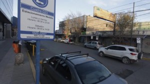 Neuquén en feriado: cuándo cobran el estacionamiento medido