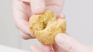 Galletitas de polenta, naranja y oliva extra fáciles
