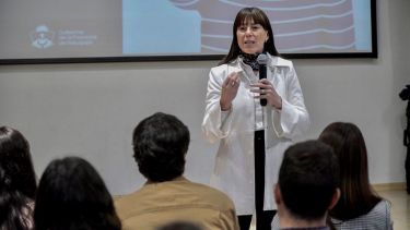 La ministra Julieta Corroza criticó a Javier Milei el vaciamiento de las políticas de género a nivel nacional. Foto: Gentileza Neuquén informa