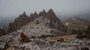 Recorría una joya escondida de la Patagonia cuando caía la nieve y el video es glorioso