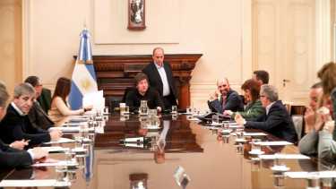 Javier Milei encabezó la reunión este martes en Casa Rosada junto a sus ministros. Foto: Presidencia.  
