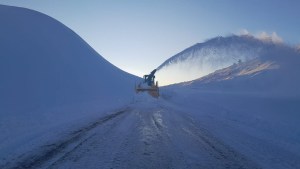 Neuquén bajo nieve: cómo siguen las rutas de la provincia en el inicio del fin de semana