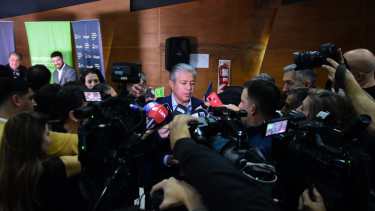 Figueroa anunció el pago de aguinaldos para la administración de Neuquén. Foto: Cecilia Maletti.