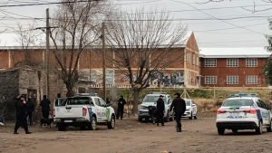 Múltiples allanamientos y detenciones tras el robo a un comercio de Roca