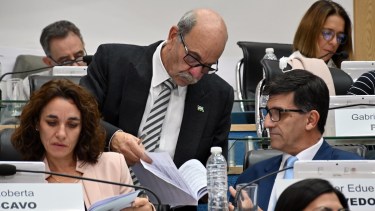 El legislador Frugoni pidió el apoyo de todas las provincias de la región patagónica. Foto: Marcelo Ochoa.