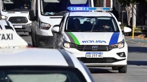 Intento de robo en Villa Manzano: los amenazó con un arma de fuego, pero fue atrapado a tiempo