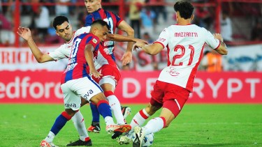 La racha que Huracán quiere romper en el clásico contra San Lorenzo