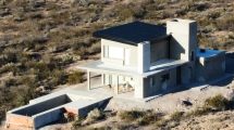 Imagen de Casa clandestina en Roca: cuántos días faltan para la demolición de la lujosa construcción en Paso Córdoba