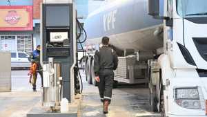 Aumenta la nafta y el gasoil en abril 2025: qué provocará la suba de combustibles