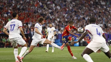 Lamine Yamal metió un golazo para el 1 a 1.