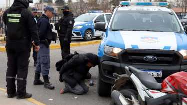 Persecución a plena luz del día en Neuquén termina con detenidos