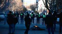 Imagen de Video | Corte en el centro de Neuquén: sin convocatoria, trabajadores del EPAS lo retomarán este viernes