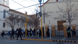 Levantaron el corte de tránsito en una calle del centro de Roca: qué pasó