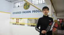 Imagen de El pelotari de Roca que es campeón argentino juvenil y se codea con los grandes