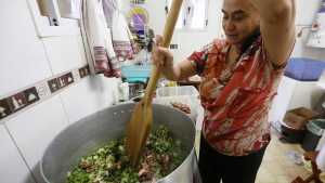 Locro patrio: la receta de la abuela tiene 22 años de historia y se cocina todos los inviernos en Roca