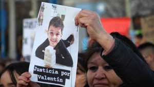 Retoman el pedido de justicia por el nene que murió en un sanatorio de Roca: será durante la formulación de cargos