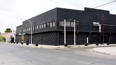 Nueva disputa legal entre el Municipio de Neuquén y el empresario Nicolás Vaamonde, por la habilitación de SENS.  Foto: Ceciilia Maletti. 