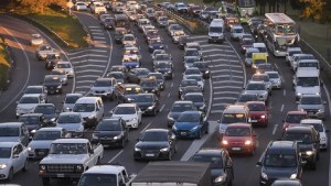 Hay casi 15,3 millones de vehículos circulando por Argentina y en promedio son más viejos