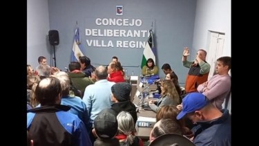 Tensión en Villa Regina por el cobro de la tasa vial. Foto: gentileza LCR Diario Digital. 