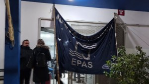 Toma del edificio de EPAS en el centro de Neuquén: Gobierno suspendió la paritaria