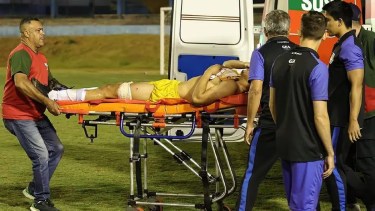 Un jugador fue herido por una bala de goma durante un partido en Brasil.