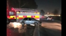 Imagen de Fuerte choque y tránsito desviado en la Ruta 7 en Centenario: un herido trasladado al hospital