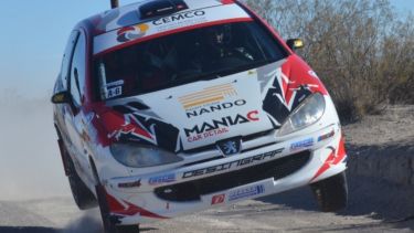 Sabas-Pozzebón, protagonistas en la competitiva A6. (Archivo Omar De los Santos)