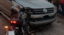 Imagen de Fuerte choque entre una moto y una camioneta sobre la Ruta 151 en Cipolletti: el motociclista fue hospitalizado