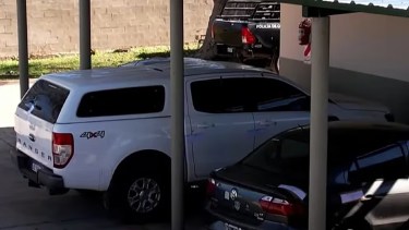 La camioneta peritada de María Victoria Caillava y Carlos Pérez.
