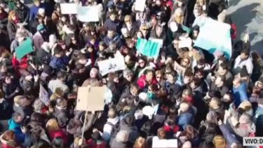 Marcha en Buenos Aires para pedir por la aparición de Loan. Foto: Captura LN+