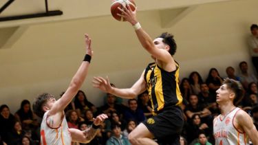 Pacífico y el campeón Centro Español protagonizaron la última final del PreFederal. (Archivo Matías Subat)