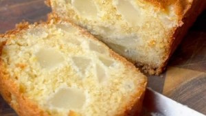 Budín de peras y jengibre súper húmedo ideal para acompañar con mate