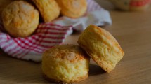 Imagen de Cómo hacer los scones de Doña Petrona para el mate, en simples pasos: ¡súper deliciosos!