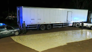 Dos toneladas de droga escondidas entres panes de hamburguesa: el operativo que celebró Bullrich en Misiones
