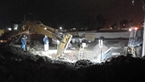 Se rompió una cañería cloacal en Viedma y tras la reparación debieron desinfectar la zona