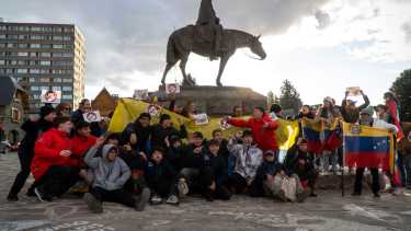Venezolanos protestaron en Bariloche. (Foto: Marcelo Martínez)