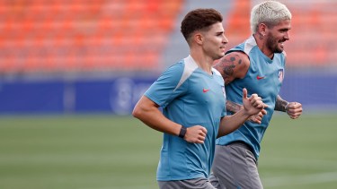 Julián Álvarez se reencontró con De Paul en el Atlético Madrid.