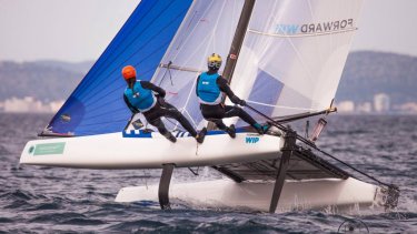 Mateo Majdalani y Eugenia Bosco están segundos tras finalizar las primeras tres regatas en París. 