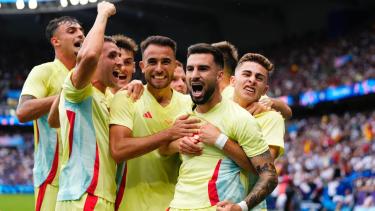 España ganó la medalla de oro en fútbol y amargó a Francia.