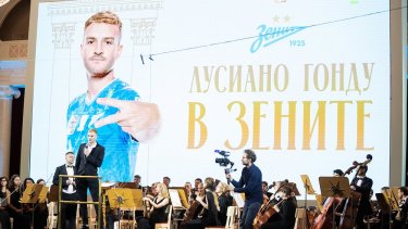 Luciano Gondou fue presentado como nuevo jugador del Zenit de Rusia. 